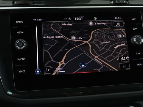 Volkswagen Tiguan 1.4 TSI eHybrid R-Line | Stoelverwarming | Trekhaak | Camera | Adaptive cruise | Stuurverwarming | Matrix LED | Carplay | Virtual Cockpit | Navigatie | PHEV