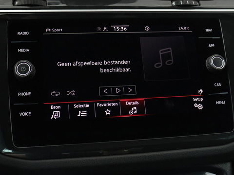 Volkswagen Tiguan 1.4 TSI eHybrid R-Line | Stoelverwarming | Trekhaak | Camera | Adaptive cruise | Stuurverwarming | Matrix LED | Carplay | Virtual Cockpit | Navigatie | PHEV