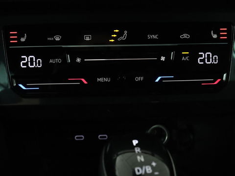 Volkswagen Tiguan 1.4 TSI eHybrid R-Line | Stoelverwarming | Trekhaak | Camera | Adaptive cruise | Stuurverwarming | Matrix LED | Carplay | Virtual Cockpit | Navigatie | PHEV