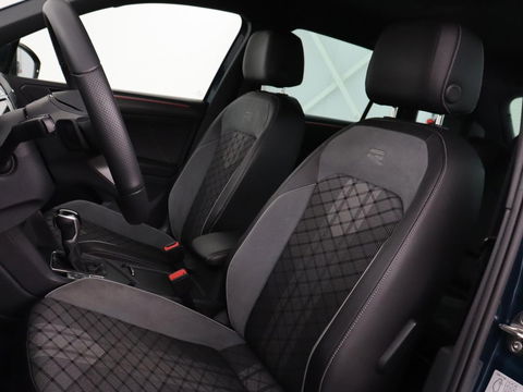 Volkswagen Tiguan 1.4 TSI eHybrid R-Line | Stoelverwarming | Trekhaak | Camera | Adaptive cruise | Stuurverwarming | Matrix LED | Carplay | Virtual Cockpit | Navigatie | PHEV
