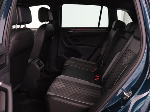 Volkswagen Tiguan 1.4 TSI eHybrid R-Line | Stoelverwarming | Trekhaak | Camera | Adaptive cruise | Stuurverwarming | Matrix LED | Carplay | Virtual Cockpit | Navigatie | PHEV