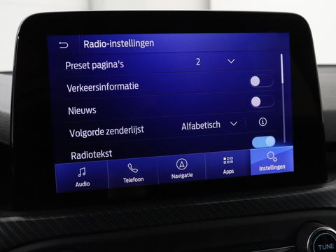 Ford Focus 1.5 EcoBoost ST Line | Panoramadak | Head-Up | Trekhaak | Stoel & stuurverwarming | Adaptive cruise | Camera | Keyless | B&O Sound | Park Assist | Carplay | Navigatie | Comfortstoelen