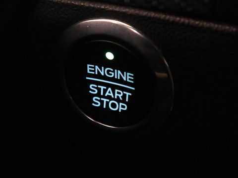 Ford Focus 1.5 EcoBoost ST Line | Panoramadak | Head-Up | Trekhaak | Stoel & stuurverwarming | Adaptive cruise | Camera | Keyless | B&O Sound | Park Assist | Carplay | Navigatie | Comfortstoelen