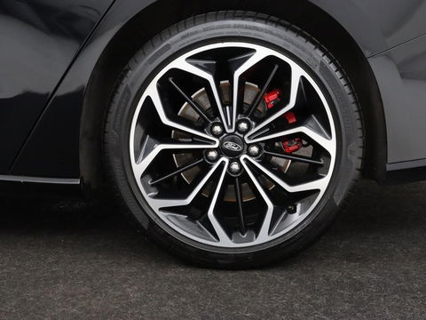 Ford Focus 1.5 EcoBoost ST Line | Panoramadak | Head-Up | Trekhaak | Stoel & stuurverwarming | Adaptive cruise | Camera | Keyless | B&O Sound | Park Assist | Carplay | Navigatie | Comfortstoelen