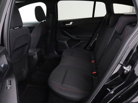 Ford Focus 1.5 EcoBoost ST Line | Panoramadak | Head-Up | Trekhaak | Stoel & stuurverwarming | Adaptive cruise | Camera | Keyless | B&O Sound | Park Assist | Carplay | Navigatie | Comfortstoelen