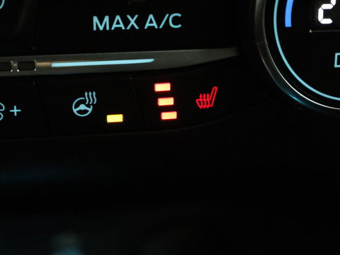 Ford Focus 1.5 EcoBoost ST Line | Panoramadak | Head-Up | Trekhaak | Stoel & stuurverwarming | Adaptive cruise | Camera | Keyless | B&O Sound | Park Assist | Carplay | Navigatie | Comfortstoelen