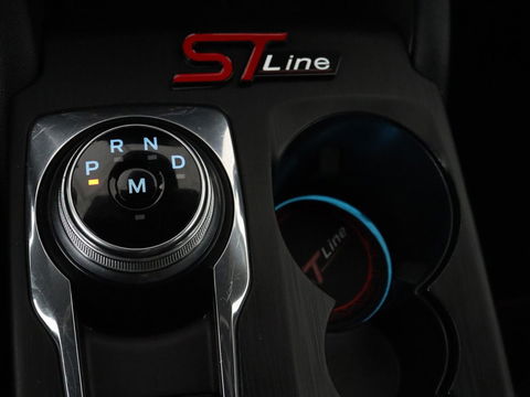 Ford Focus 1.5 EcoBoost ST Line | Panoramadak | Head-Up | Trekhaak | Stoel & stuurverwarming | Adaptive cruise | Camera | Keyless | B&O Sound | Park Assist | Carplay | Navigatie | Comfortstoelen