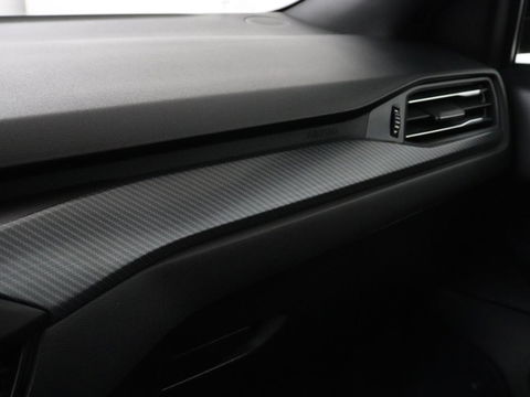Ford Focus 1.5 EcoBoost ST Line | Panoramadak | Head-Up | Trekhaak | Stoel & stuurverwarming | Adaptive cruise | Camera | Keyless | B&O Sound | Park Assist | Carplay | Navigatie | Comfortstoelen