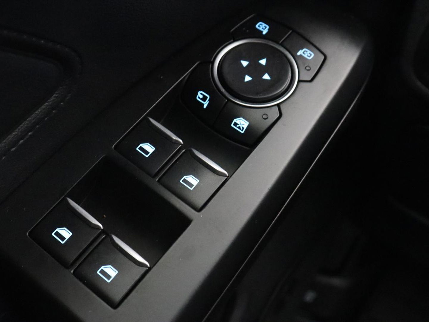 Ford Focus 1.5 EcoBoost ST Line | Panoramadak | Head-Up | Trekhaak | Stoel & stuurverwarming | Adaptive cruise | Camera | Keyless | B&O Sound | Park Assist | Carplay | Navigatie | Comfortstoelen