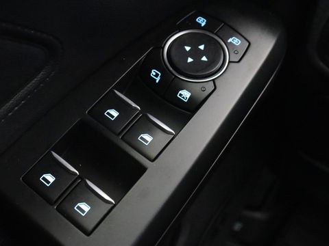 Ford Focus 1.5 EcoBoost ST Line | Panoramadak | Head-Up | Trekhaak | Stoel & stuurverwarming | Adaptive cruise | Camera | Keyless | B&O Sound | Park Assist | Carplay | Navigatie | Comfortstoelen