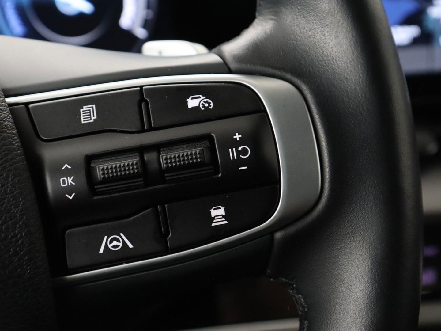 Kia Sportage 1.6 T-GDi Hybrid DynamicPlusLine | Panoramadak | Matrix LED | Trekhaak | Half leder | Adaptive cruise | Stoel & stuurverwarming | Camera | Carplay | Keyless | Navigatie