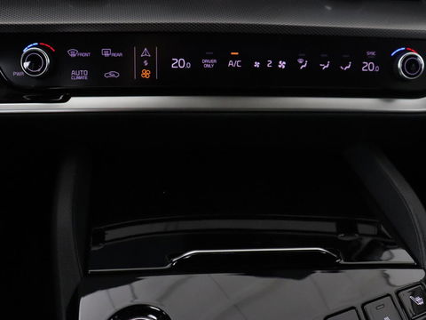 Kia Sportage 1.6 T-GDi Hybrid DynamicPlusLine | Panoramadak | Matrix LED | Trekhaak | Half leder | Adaptive cruise | Stoel & stuurverwarming | Camera | Carplay | Keyless | Navigatie