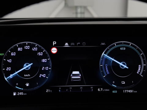 Kia Sportage 1.6 T-GDi Hybrid DynamicPlusLine | Panoramadak | Matrix LED | Trekhaak | Half leder | Adaptive cruise | Stoel & stuurverwarming | Camera | Carplay | Keyless | Navigatie