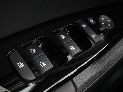 Kia Sportage 1.6 T-GDi Hybrid DynamicPlusLine | Panoramadak | Matrix LED | Trekhaak | Half leder | Adaptive cruise | Stoel & stuurverwarming | Camera | Carplay | Keyless | Navigatie