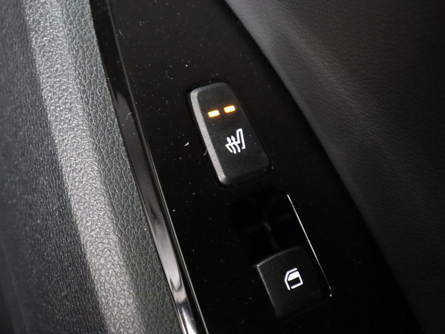 Kia Sportage 1.6 T-GDi Hybrid DynamicPlusLine | Panoramadak | Matrix LED | Trekhaak | Half leder | Adaptive cruise | Stoel & stuurverwarming | Camera | Carplay | Keyless | Navigatie
