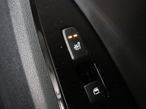 Kia Sportage 1.6 T-GDi Hybrid DynamicPlusLine | Panoramadak | Matrix LED | Trekhaak | Half leder | Adaptive cruise | Stoel & stuurverwarming | Camera | Carplay | Keyless | Navigatie
