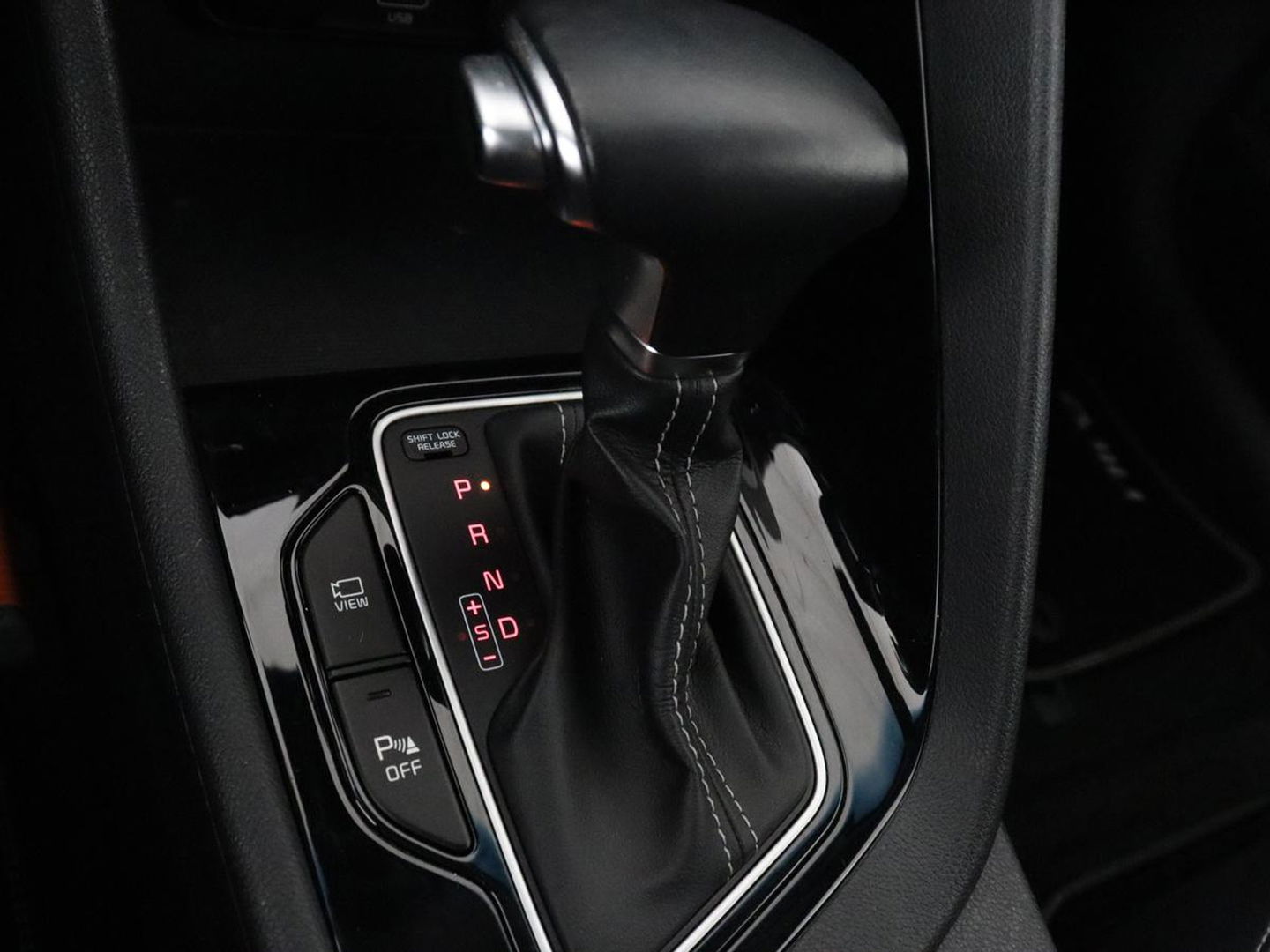 Kia Niro 1.6 GDi Hybrid DynamicLine | Adaptive cruise | Half leder | Camera | Carplay | Navigatie | Parkeerhulp | Climate control