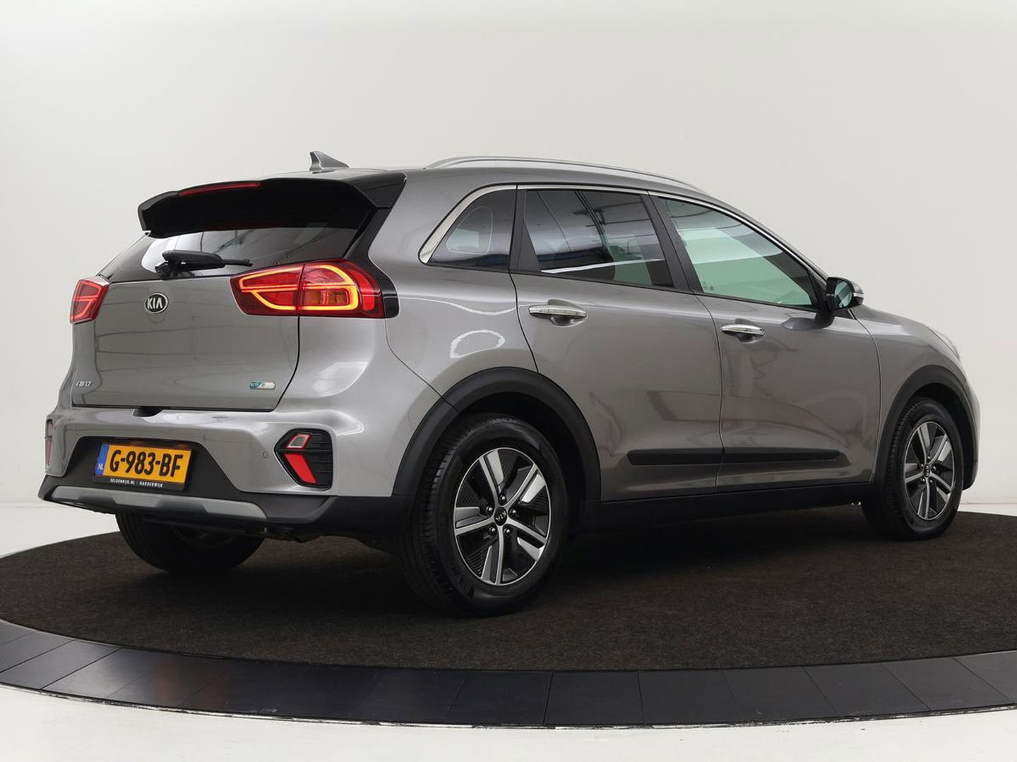 Kia Niro 1.6 GDi Hybrid DynamicLine | Adaptive cruise | Half leder | Camera | Carplay | Navigatie | Parkeerhulp | Climate control