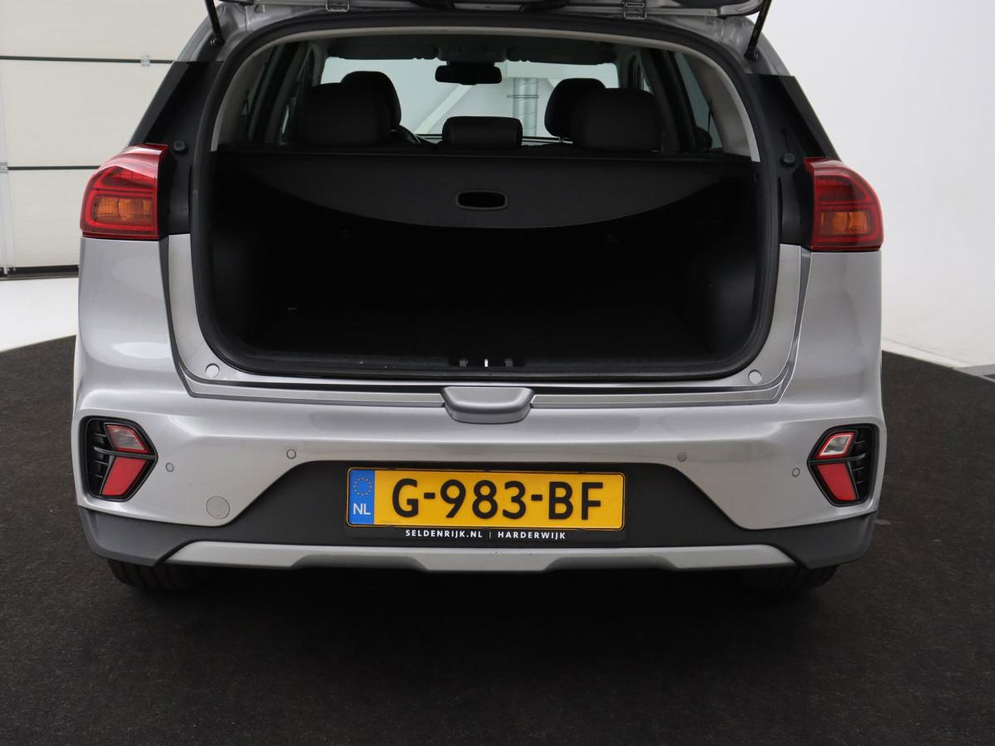 Kia Niro 1.6 GDi Hybrid DynamicLine | Adaptive cruise | Half leder | Camera | Carplay | Navigatie | Parkeerhulp | Climate control
