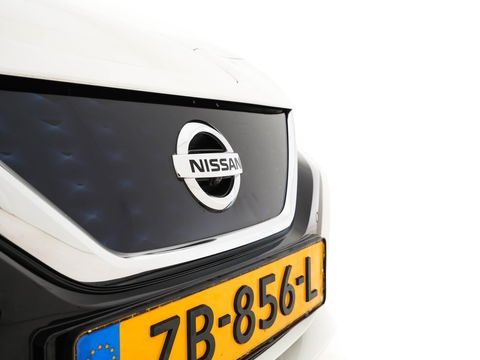 Nissan Leaf Tekna 40 kWh Aut. *LEATHER-FABRIC | FULL-LED | BOSE-SURROUND | ADAPTIVE-CRUISE | TOPVIEW | KEYLESS | NAVI-FULLMAP | BLINDSPOT | DAB+ | PDC | HEATED-COMFORTSEATS | TOWBAR | DIGI-COCKPIT | 17"ALU