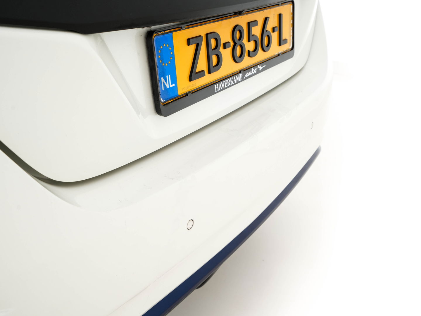 Nissan Leaf Tekna 40 kWh Aut. *LEATHER-FABRIC | FULL-LED | BOSE-SURROUND | ADAPTIVE-CRUISE | TOPVIEW | KEYLESS | NAVI-FULLMAP | BLINDSPOT | DAB+ | PDC | HEATED-COMFORTSEATS | TOWBAR | DIGI-COCKPIT | 17"ALU