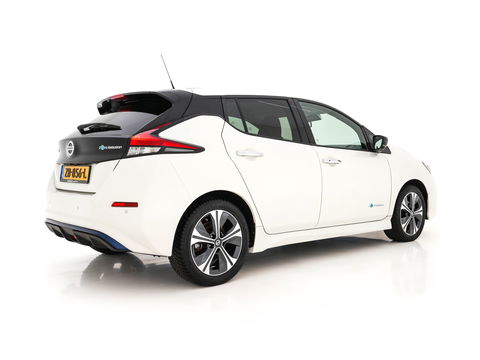 Nissan Leaf Tekna 40 kWh Aut. *LEATHER-FABRIC | FULL-LED | BOSE-SURROUND | ADAPTIVE-CRUISE | TOPVIEW | KEYLESS | NAVI-FULLMAP | BLINDSPOT | DAB+ | PDC | HEATED-COMFORTSEATS | TOWBAR | DIGI-COCKPIT | 17"ALU
