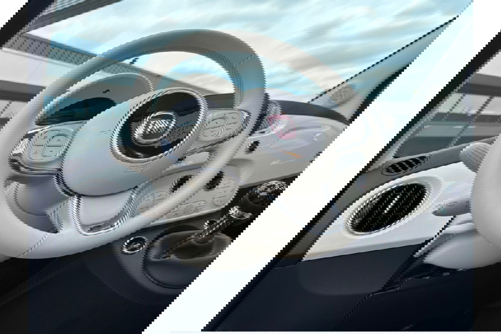Fiat 500C 1.0 HYBRID DOLCEVITA AIRCO CRUISE PDC CARPLAY.