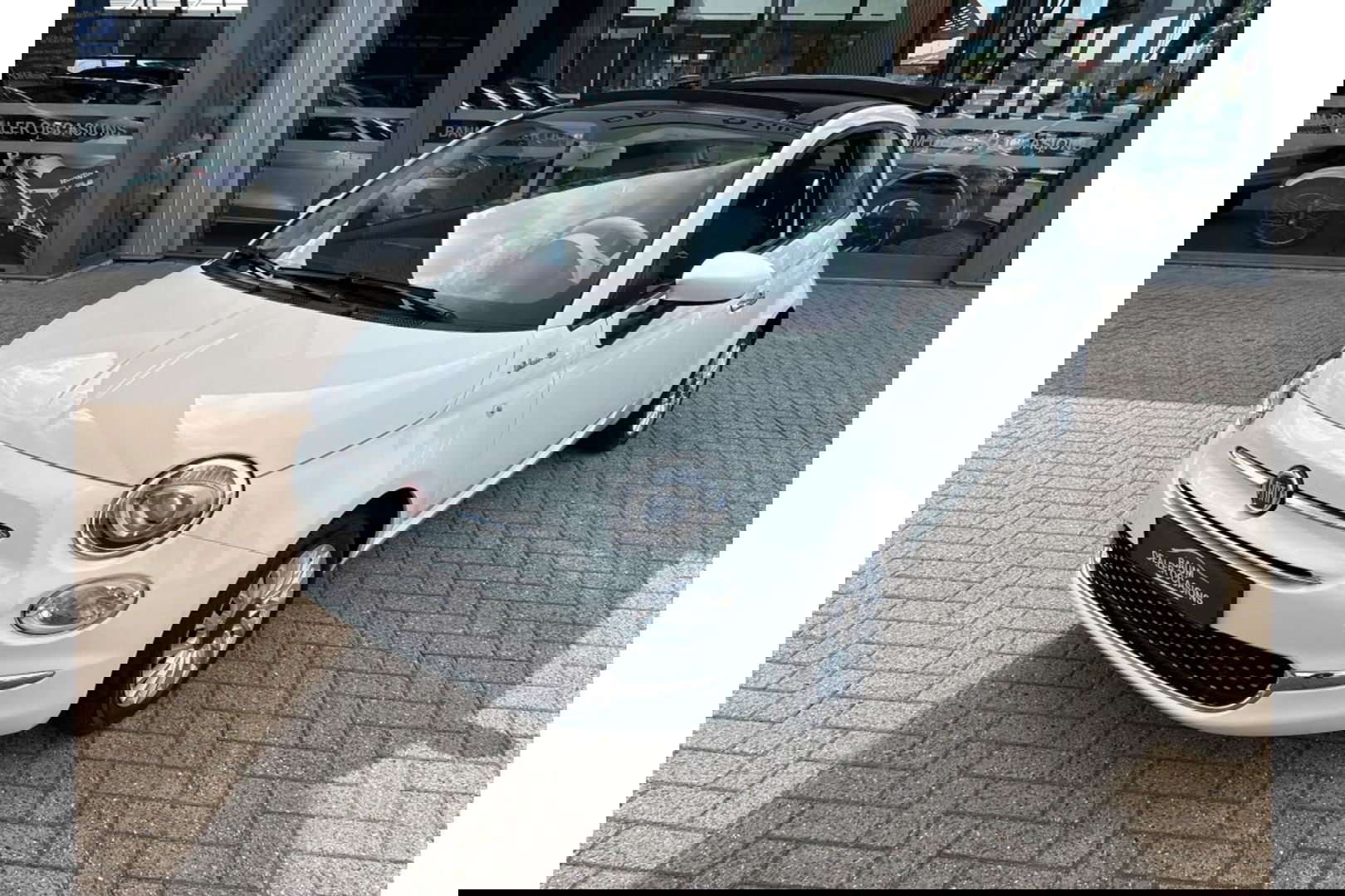 Fiat 500C 1.0 HYBRID DOLCEVITA AIRCO LMV PDC CARPLAY