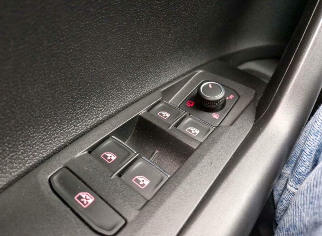 Volkswagen Polo 1.6 TDI 2x R-Line Pano Virtual DSG CarPlay NAP