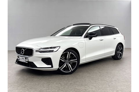 Volvo V60 2.0 T8 Twin Engine AWD R-Design 392PK Pano LED Virtual Trekhaak Memory Carplay Head-up Display Clima Cruise Navi PDC 19''LMV