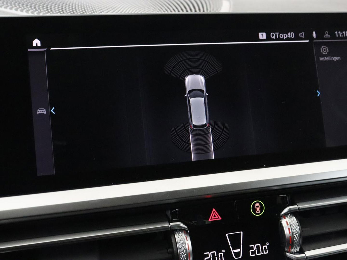 BMW 3-serie 330e Sport Line | Stoel & stuurverwarming | Adaptive cruise | Trekhaak | Sportstoelen | Carplay | Sfeerverlichting | Half leder | Navigatie | Full LED | PHEV