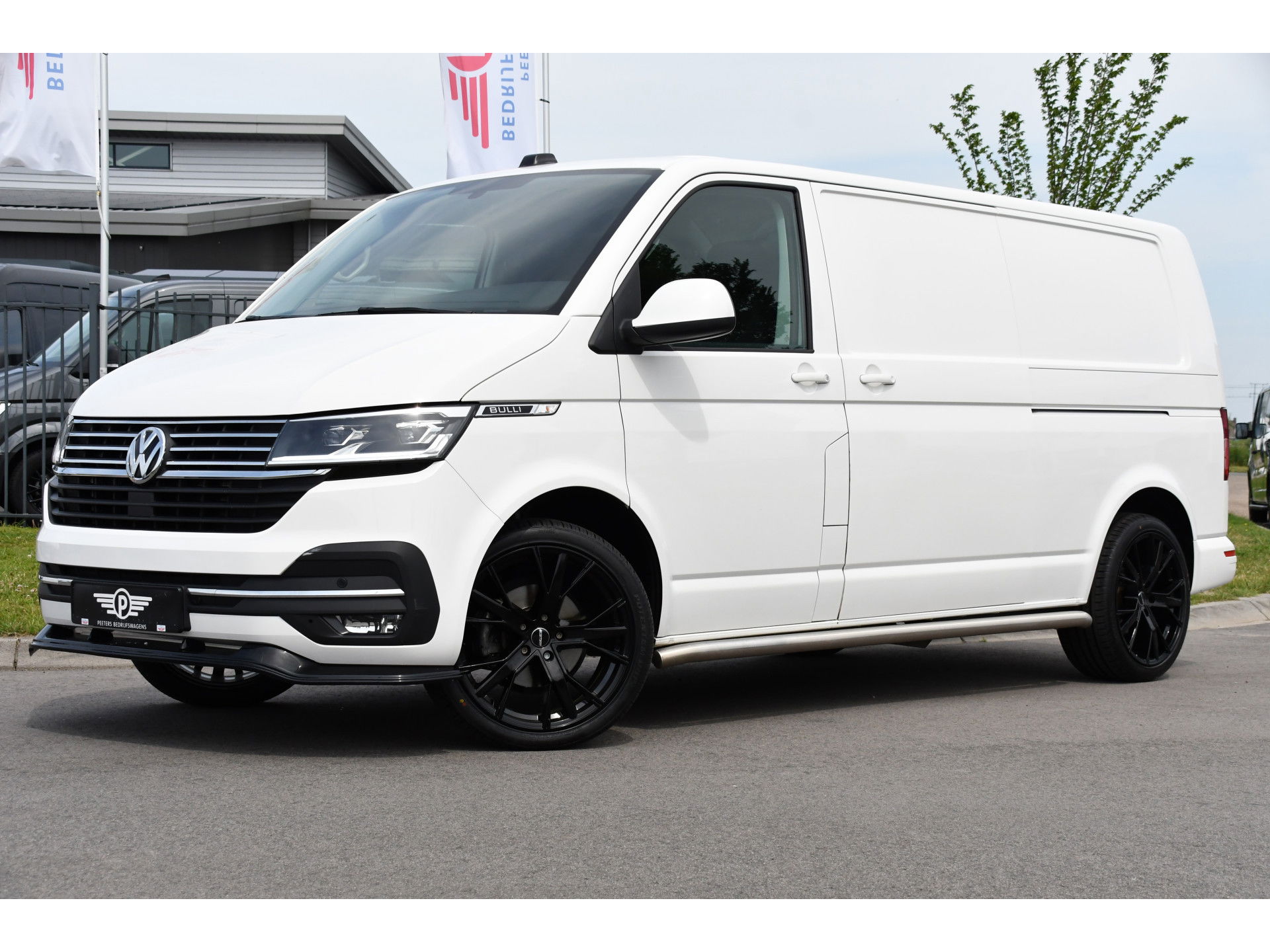 Volkswagen Transporter 2.0 TDI L2H1 Bulli Virtual, Adaptieve Cruise, LED, 150PK, Automaat, 2 x Schuifdeur, Camera, Uniek!
