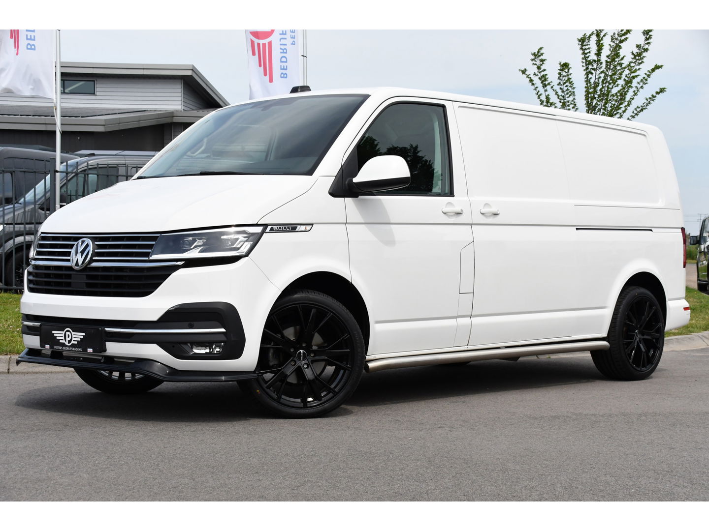 Volkswagen Transporter 2.0 TDI L2H1 Bulli Virtual, Adaptieve Cruise, LED, 150PK, Automaat, 2 x Schuifdeur, Camera, Uniek!