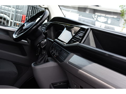 Volkswagen Transporter 2.0 TDI L2H1 Bulli Virtual, Adaptieve Cruise, LED, 150PK, Automaat, 2 x Schuifdeur, Camera, Uniek!