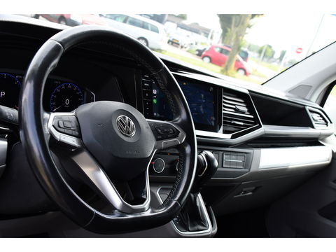 Volkswagen Transporter 2.0 TDI L2H1 Bulli Virtual, Adaptieve Cruise, LED, 150PK, Automaat, 2 x Schuifdeur, Camera, Uniek!