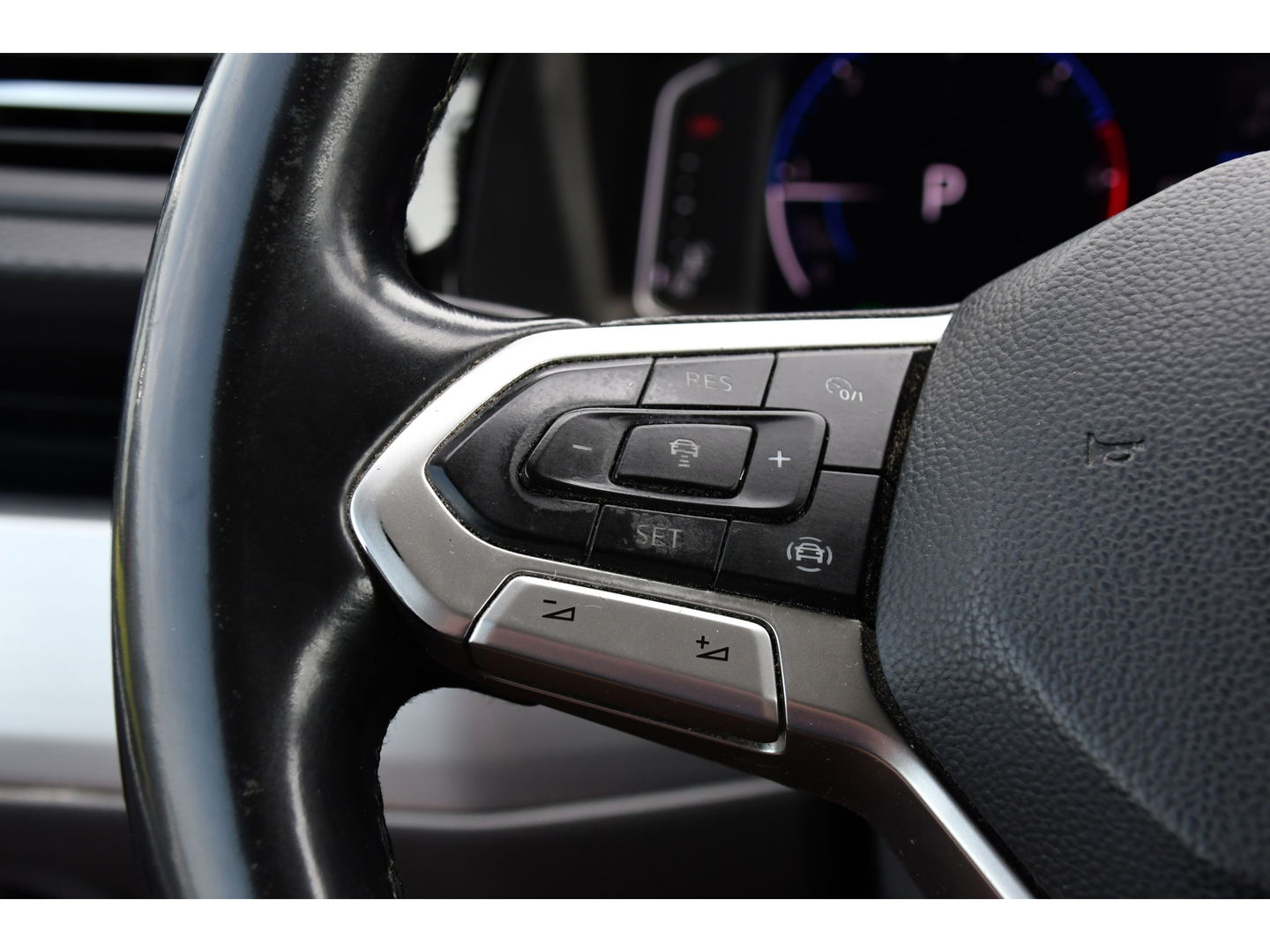 Volkswagen Transporter 2.0 TDI L2H1 Bulli Virtual, Adaptieve Cruise, LED, 150PK, Automaat, 2 x Schuifdeur, Camera, Uniek!