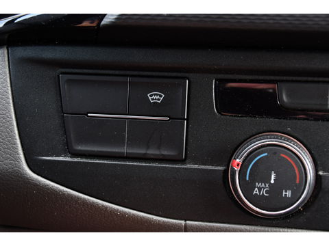 Volkswagen Transporter 2.0 TDI L2H1 Bulli Virtual, Adaptieve Cruise, LED, 150PK, Automaat, 2 x Schuifdeur, Camera, Uniek!