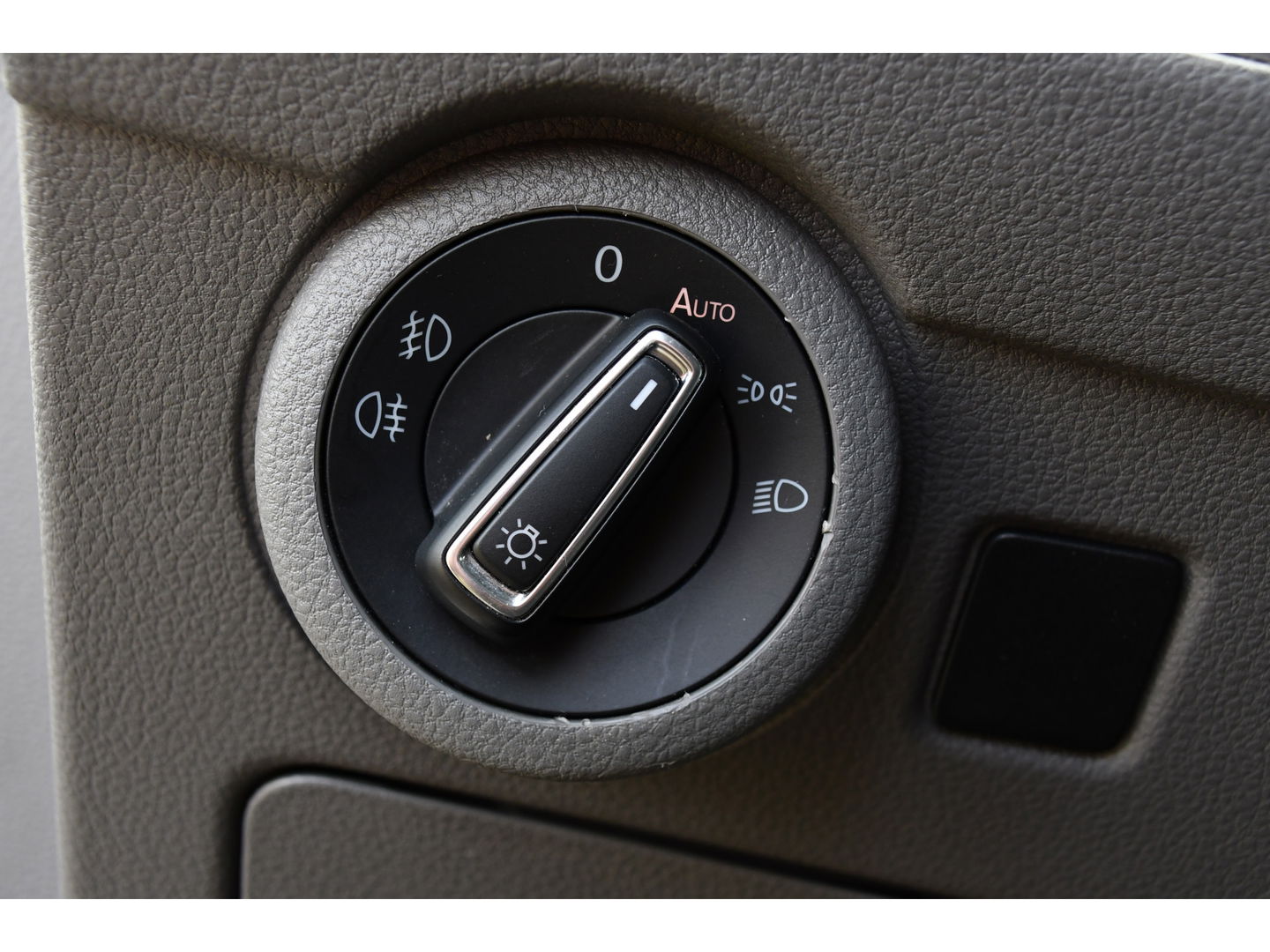 Volkswagen Transporter 2.0 TDI L2H1 Bulli Virtual, Adaptieve Cruise, LED, 150PK, Automaat, 2 x Schuifdeur, Camera, Uniek!