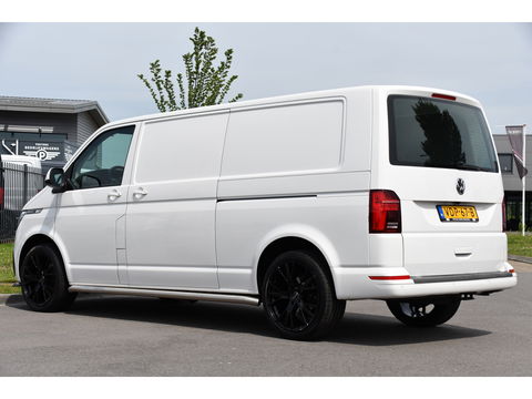 Volkswagen Transporter 2.0 TDI L2H1 Bulli Virtual, Adaptieve Cruise, LED, 150PK, Automaat, 2 x Schuifdeur, Camera, Uniek!