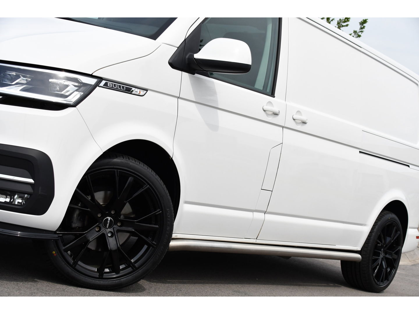 Volkswagen Transporter 2.0 TDI L2H1 Bulli Virtual, Adaptieve Cruise, LED, 150PK, Automaat, 2 x Schuifdeur, Camera, Uniek!