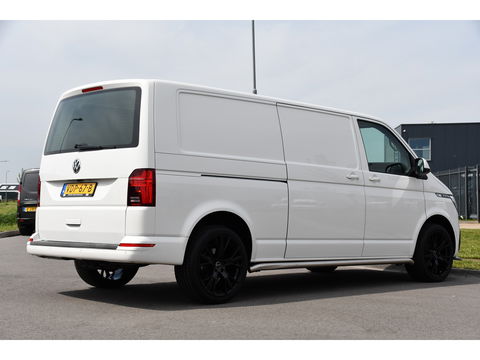 Volkswagen Transporter 2.0 TDI L2H1 Bulli Virtual, Adaptieve Cruise, LED, 150PK, Automaat, 2 x Schuifdeur, Camera, Uniek!