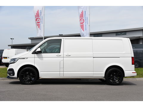 Volkswagen Transporter 2.0 TDI L2H1 Bulli Virtual, Adaptieve Cruise, LED, 150PK, Automaat, 2 x Schuifdeur, Camera, Uniek!