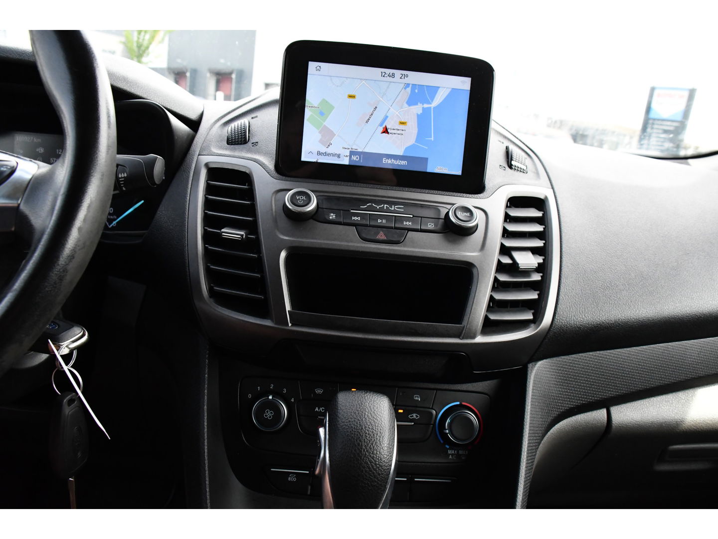 Ford Transit Connect 1.5 EcoBlue L2 PB Edition Camera, Cruise, 120PK, Automaat, NAVI, Stoelverwarming, Carplay, Trekhaak, Sensoren, Uniek!