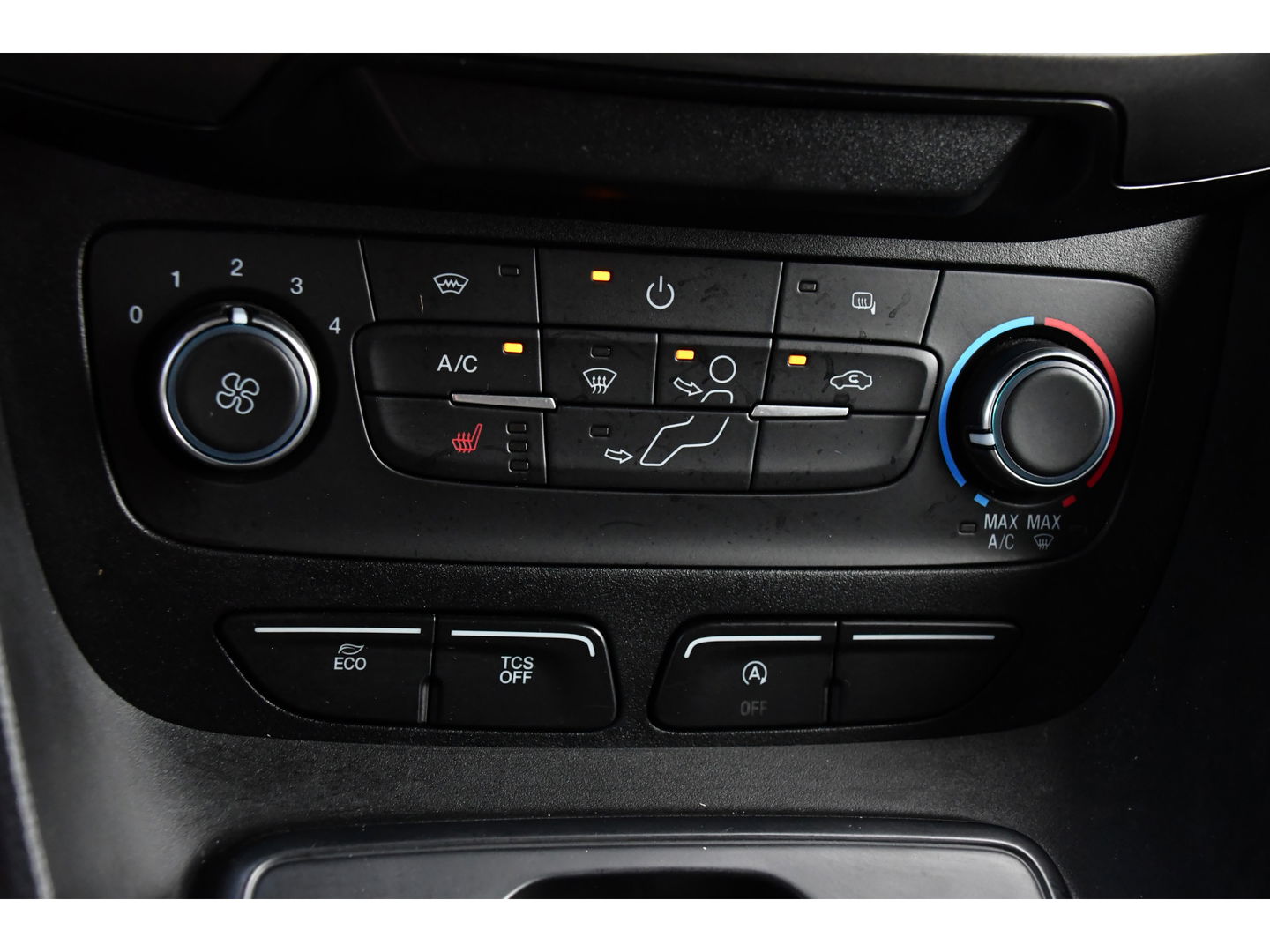 Ford Transit Connect 1.5 EcoBlue L2 PB Edition Camera, Cruise, 120PK, Automaat, NAVI, Stoelverwarming, Carplay, Trekhaak, Sensoren, Uniek!