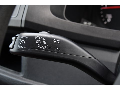 Volkswagen Transporter 2.0 TDI L2H1 Highline Cruise, Multimedia, 150PK, Automaat, trekhaak, Airco, LM Velg, Uniek!