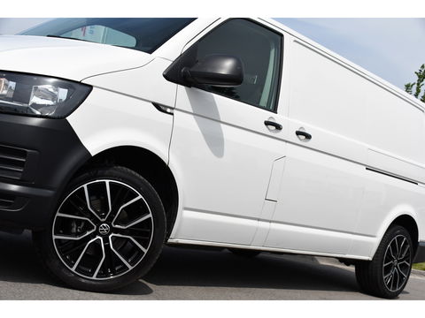 Volkswagen Transporter 2.0 TDI L2H1 Highline Cruise, Multimedia, 150PK, Automaat, trekhaak, Airco, LM Velg, Uniek!