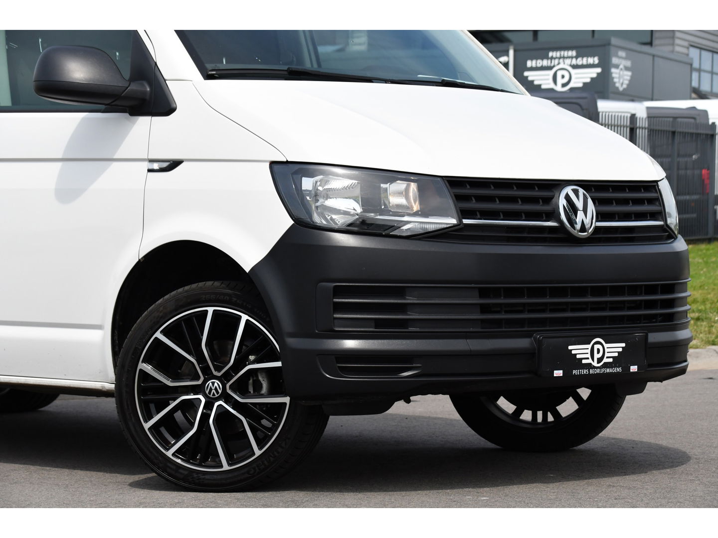 Volkswagen Transporter 2.0 TDI L2H1 Highline Cruise, Multimedia, 150PK, Automaat, trekhaak, Airco, LM Velg, Uniek!