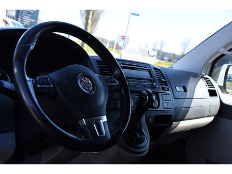 Volkswagen Transporter 2.0 TDI L2H1 Edition Cruise, Airco, Automaat, Sensoren, 140PK, UNIEK!
