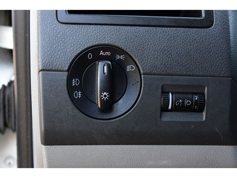 Volkswagen Transporter 2.0 TDI L2H1 Edition Cruise, Airco, Automaat, Sensoren, 140PK, UNIEK!