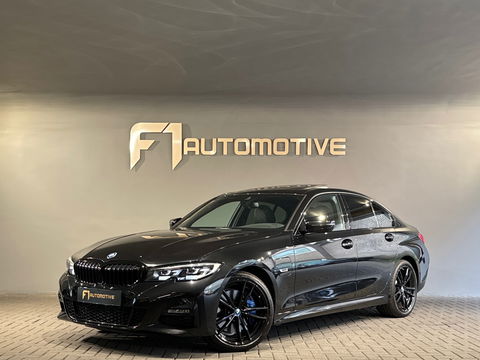 BMW 3-serie 320e M Sport Panorama|Memory|Camera|Sfeer|CarPlay
